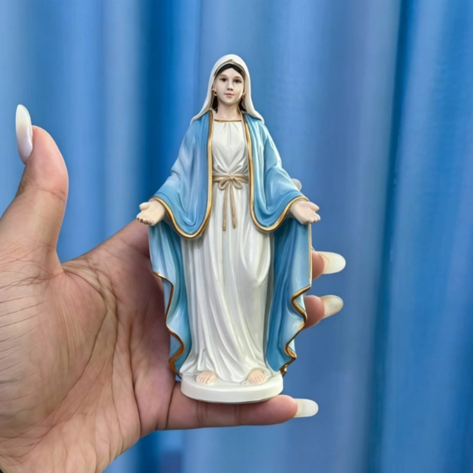 Resin Art Design - Female Resin Statue Special Edition Resin