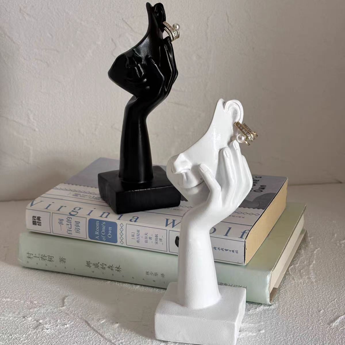 Resin Art Stand - Resin Craft Ornaments Abstract Figure Earring